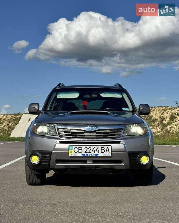 Позашляховик / Кросовер Subaru Forester 2008 в Чернігові