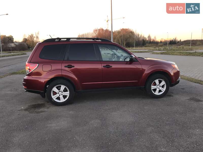 Позашляховик / Кросовер Subaru Forester 2010 в Львові