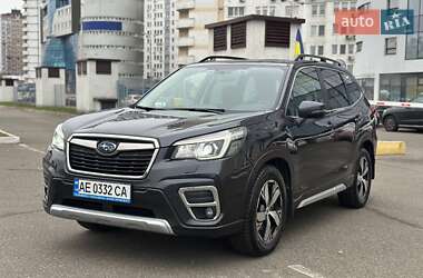 Позашляховик / Кросовер Subaru Forester 2019 в Києві