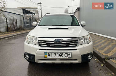 Позашляховик / Кросовер Subaru Forester 2010 в Києві