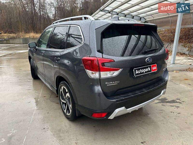 Внедорожник / Кроссовер Subaru Forester 2022 в Киеве