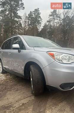 Внедорожник / Кроссовер Subaru Forester 2015 в 