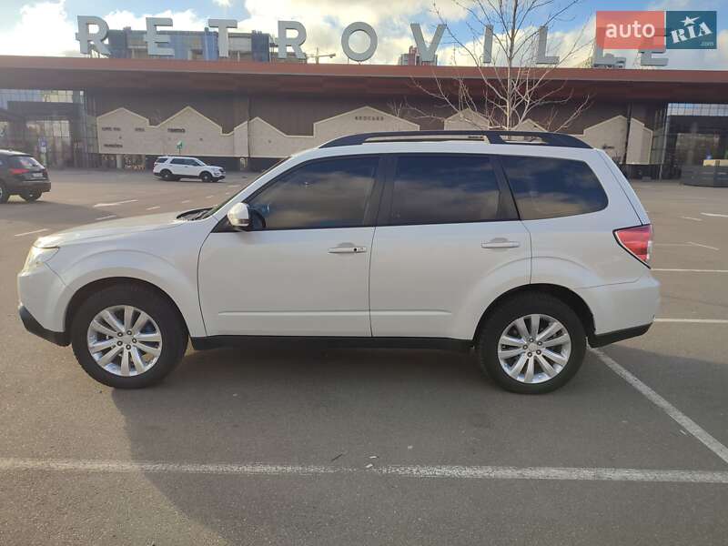 Внедорожник / Кроссовер Subaru Forester 2011 в Киеве