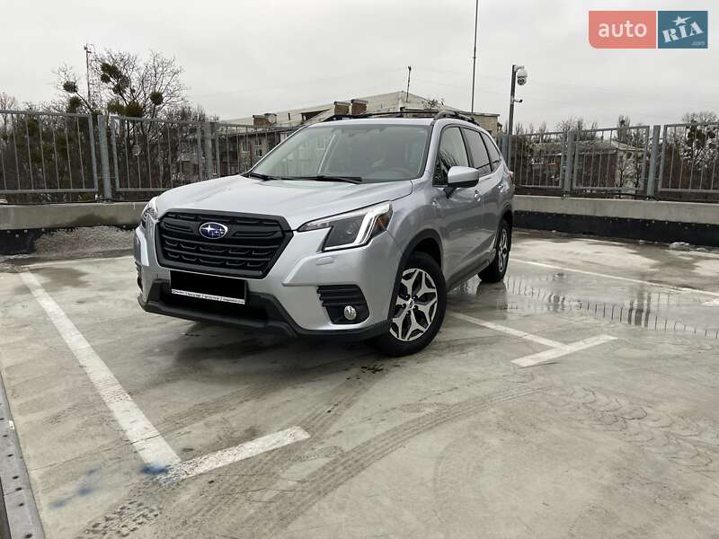 Позашляховик / Кросовер Subaru Forester 2021 в Києві