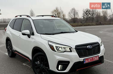 Позашляховик / Кросовер Subaru Forester 2018 в Києві