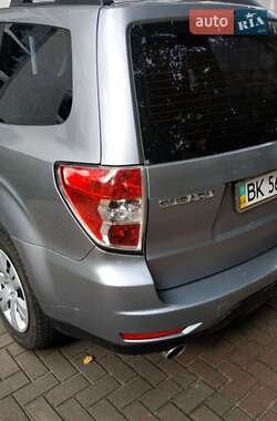 Внедорожник / Кроссовер Subaru Forester 2008 в 