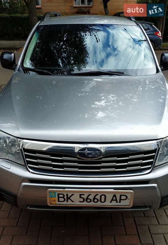 Внедорожник / Кроссовер Subaru Forester 2008 в 