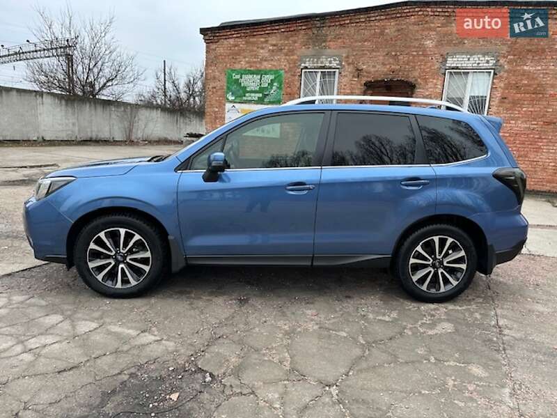 Внедорожник / Кроссовер Subaru Forester 2017 в Киеве