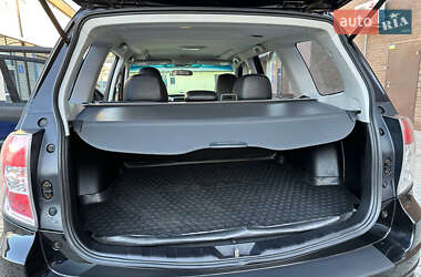 Внедорожник / Кроссовер Subaru Forester 2011 в 