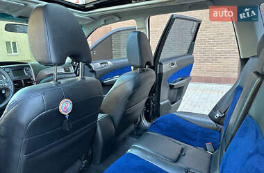 Внедорожник / Кроссовер Subaru Forester 2011 в 