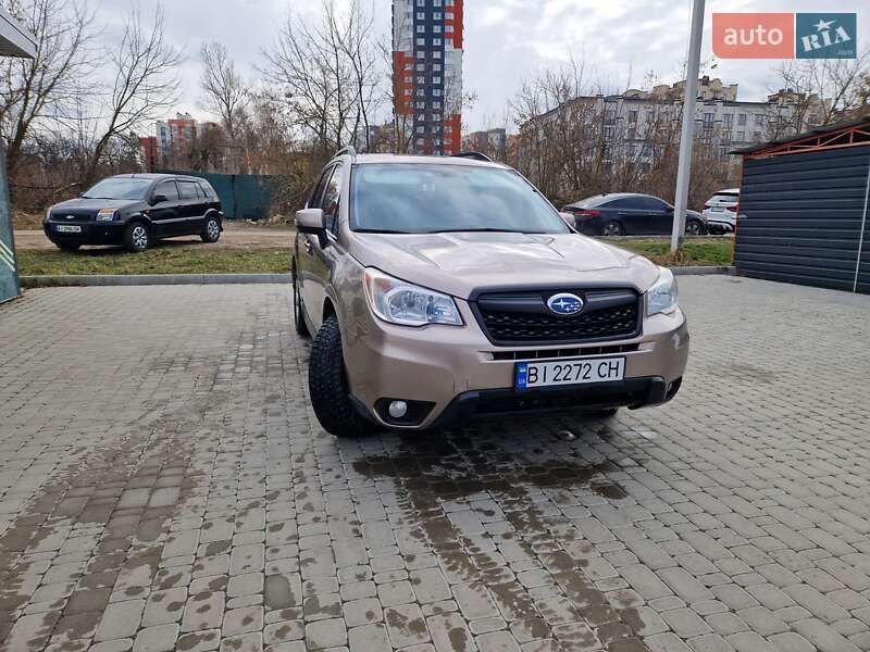 Внедорожник / Кроссовер Subaru Forester 2014 в Ирпене