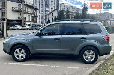 Внедорожник / Кроссовер Subaru Forester 2011 в Отынии