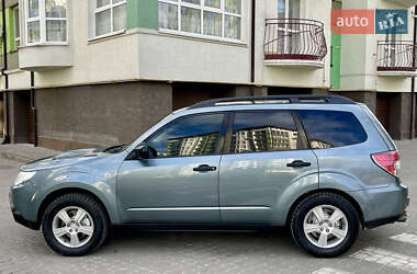 Внедорожник / Кроссовер Subaru Forester 2011 в Отынии