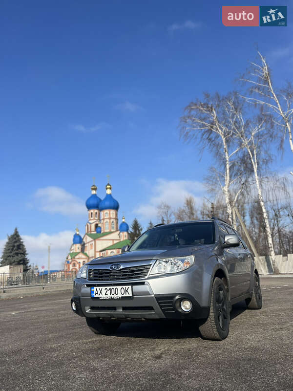 Позашляховик / Кросовер Subaru Forester 2010 в Первомайську