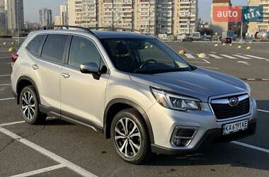 Позашляховик / Кросовер Subaru Forester 2019 в Києві