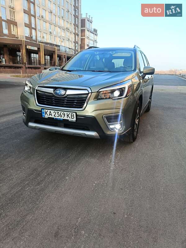 Внедорожник / Кроссовер Subaru Forester 2020 в Киеве