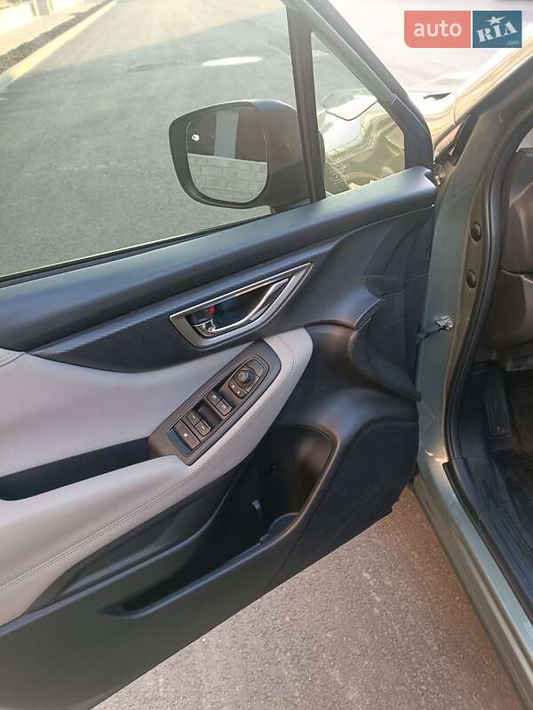 Внедорожник / Кроссовер Subaru Forester 2020 в Киеве