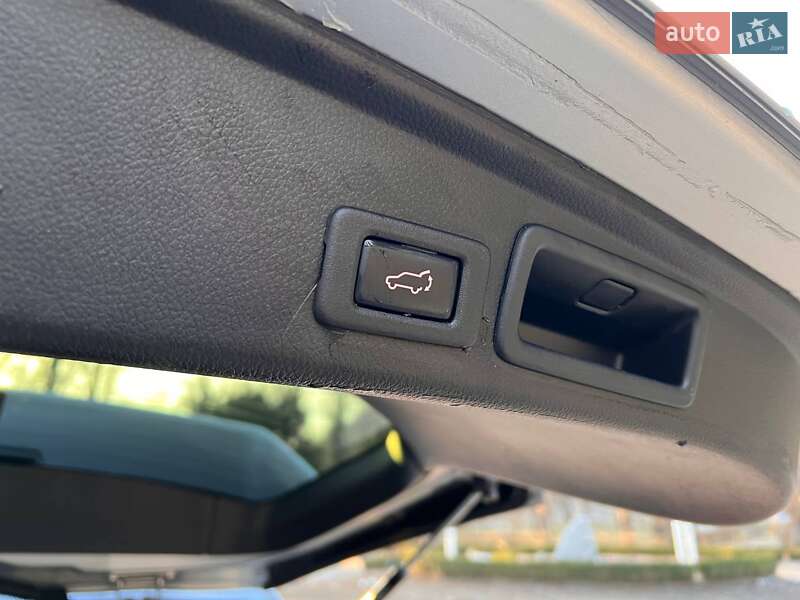 Позашляховик / Кросовер Subaru Forester 2016 в Києві