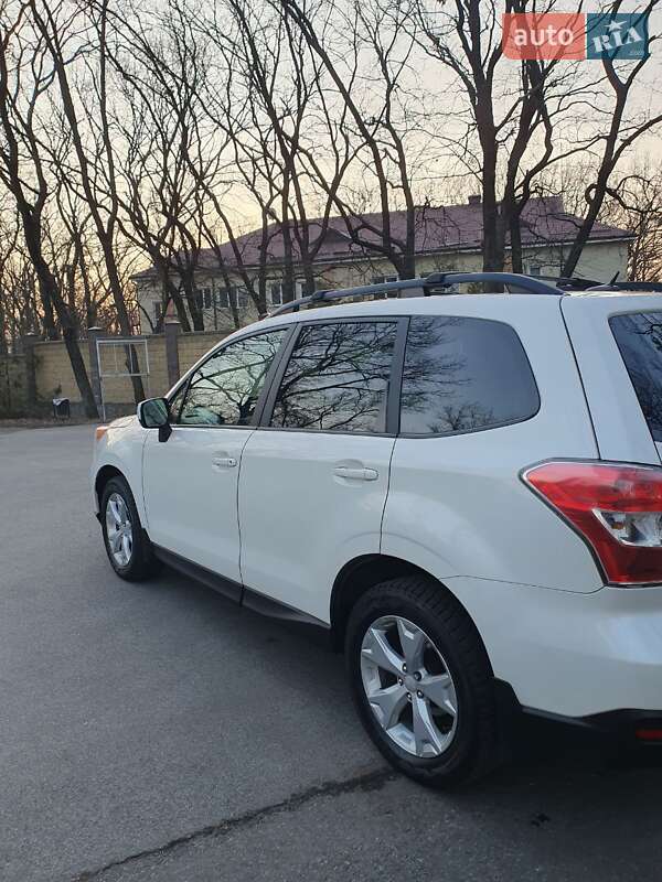 Внедорожник / Кроссовер Subaru Forester 2014 в Днепре