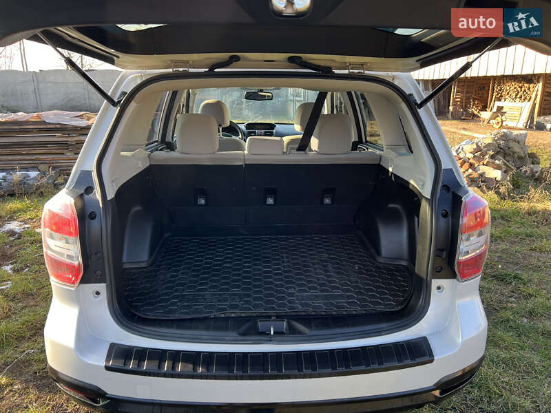 Внедорожник / Кроссовер Subaru Forester 2014 в Луцке