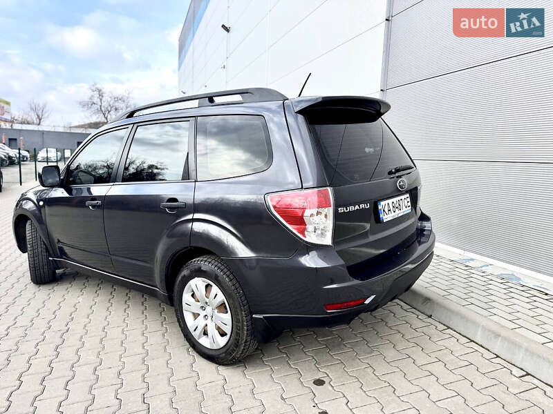 Позашляховик / Кросовер Subaru Forester 2008 в Києві