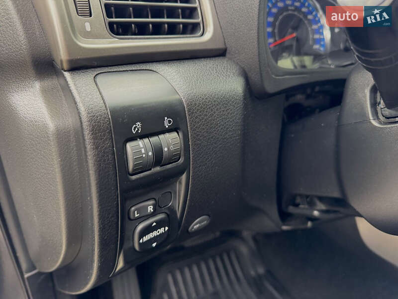Позашляховик / Кросовер Subaru Forester 2008 в Києві