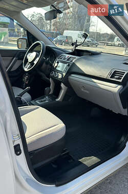 Позашляховик / Кросовер Subaru Forester 2017 в Ужгороді