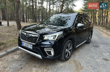 Позашляховик / Кросовер Subaru Forester 2018 в Львові