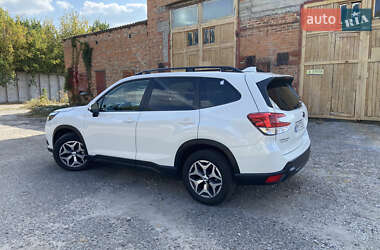 Внедорожник / Кроссовер Subaru Forester 2022 в 