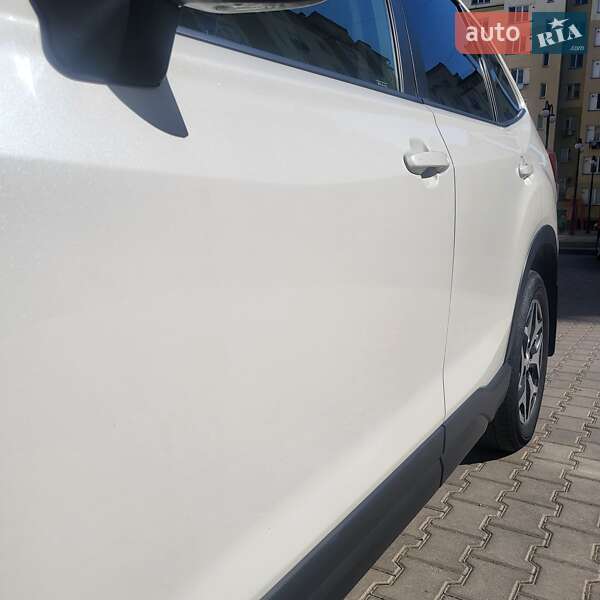 Внедорожник / Кроссовер Subaru Forester 2021 в Ивано-Франковске