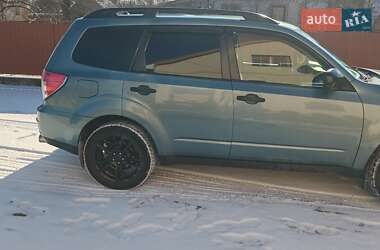 Внедорожник / Кроссовер Subaru Forester 2011 в 