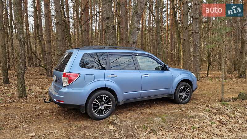 Внедорожник / Кроссовер Subaru Forester 2010 в Киеве