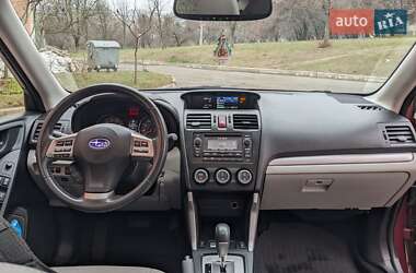 Внедорожник / Кроссовер Subaru Forester 2014 в 