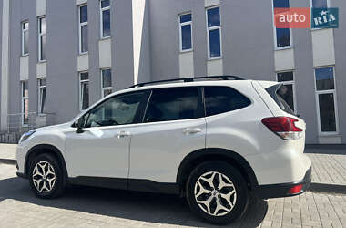 Внедорожник / Кроссовер Subaru Forester 2022 в 