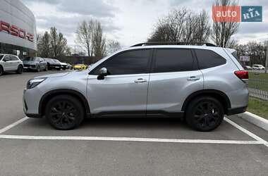 Позашляховик / Кросовер Subaru Forester 2018 в 