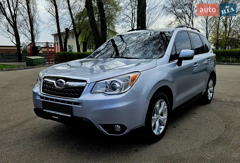 Внедорожник / Кроссовер Subaru Forester 2013 в 