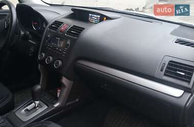 Внедорожник / Кроссовер Subaru Forester 2013 в 