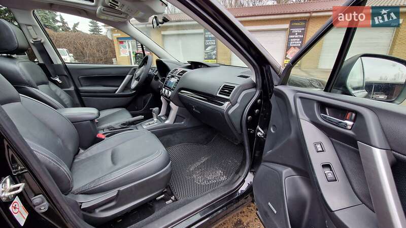 Позашляховик / Кросовер Subaru Forester 2016 в Дніпрі