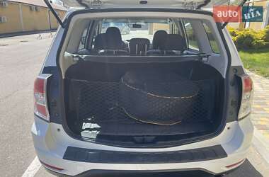 Позашляховик / Кросовер Subaru Forester 2011 в 