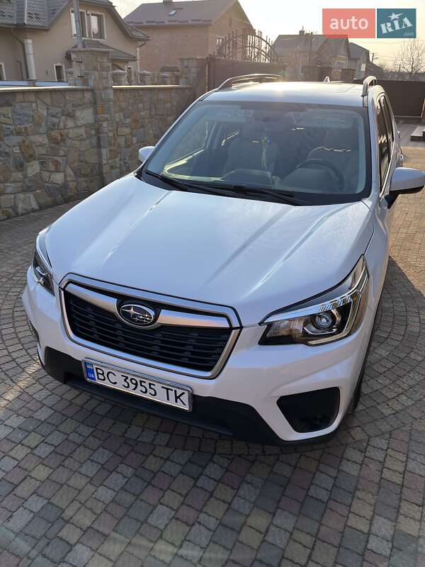 Внедорожник / Кроссовер Subaru Forester 2019 в Львове
