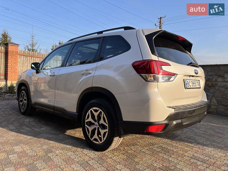 Внедорожник / Кроссовер Subaru Forester 2019 в Львове