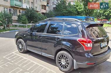 Внедорожник / Кроссовер Subaru Forester 2013 в 
