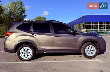 Внедорожник / Кроссовер Subaru Forester 2019 в 