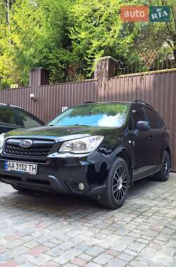 Внедорожник / Кроссовер Subaru Forester 2013 в 