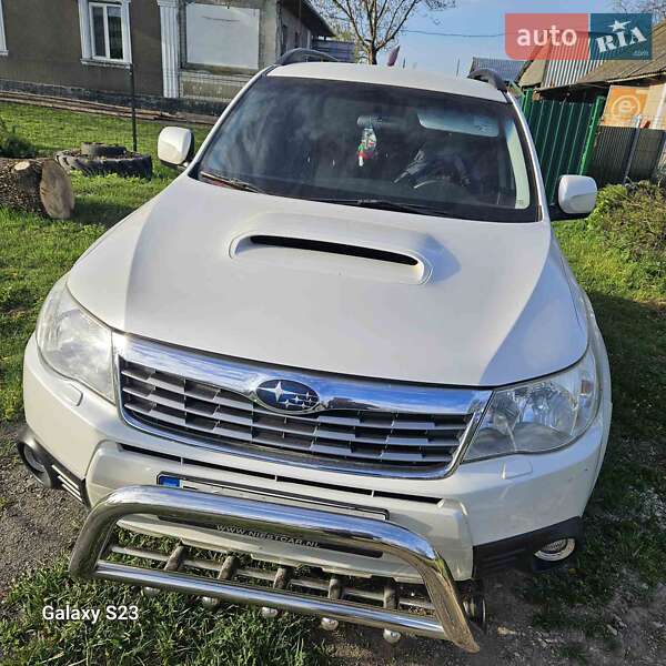 Внедорожник / Кроссовер Subaru Forester 2010 в 