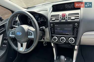 Внедорожник / Кроссовер Subaru Forester 2017 в 