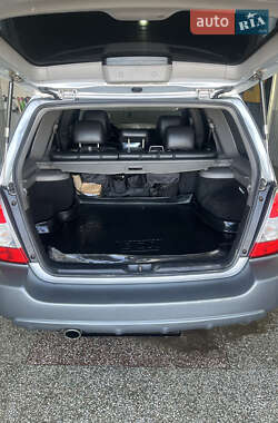 Внедорожник / Кроссовер Subaru Forester 2006 в 