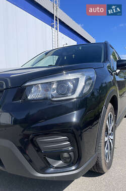 Внедорожник / Кроссовер Subaru Forester 2018 в 
