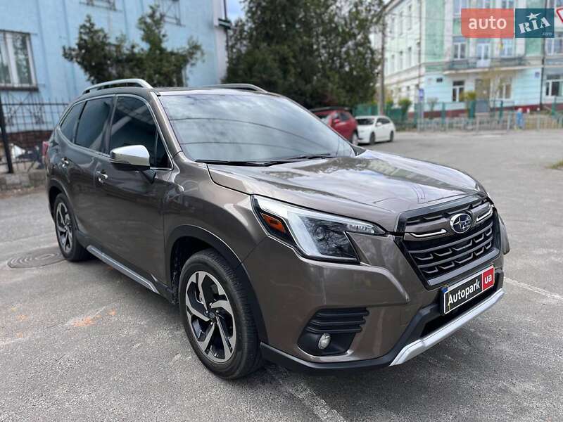 Позашляховик / Кросовер Subaru Forester 2022 в Києві