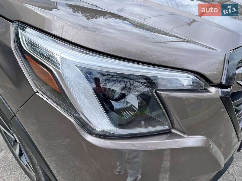Позашляховик / Кросовер Subaru Forester 2022 в Києві